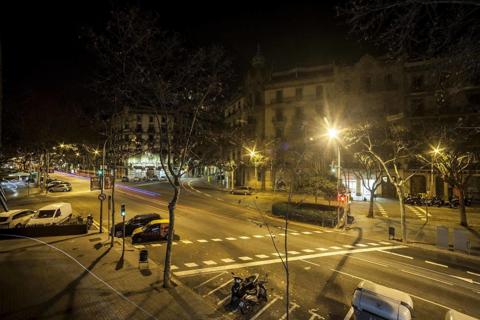 360 Borne Hostal *