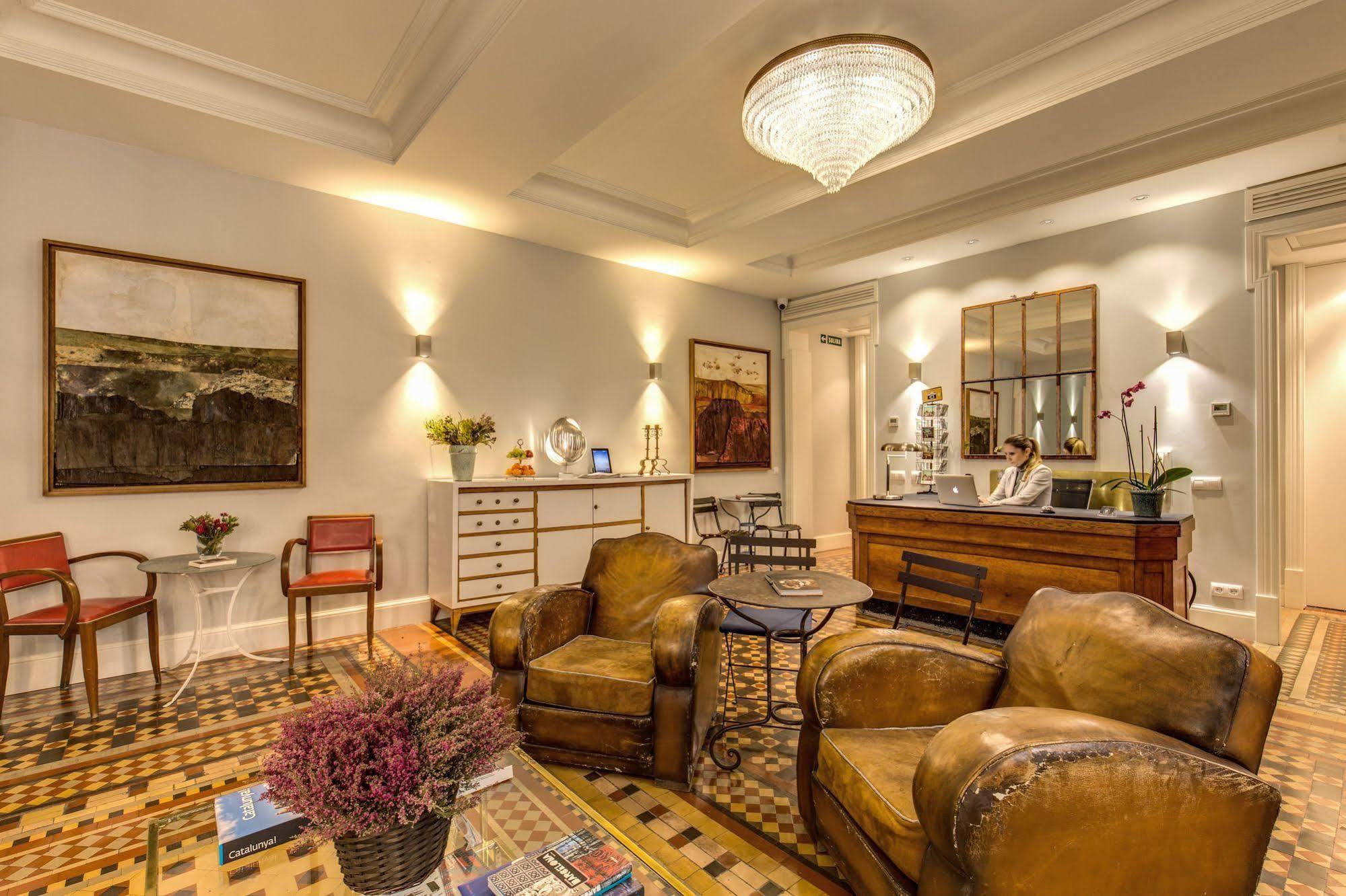 We Boutique 3*