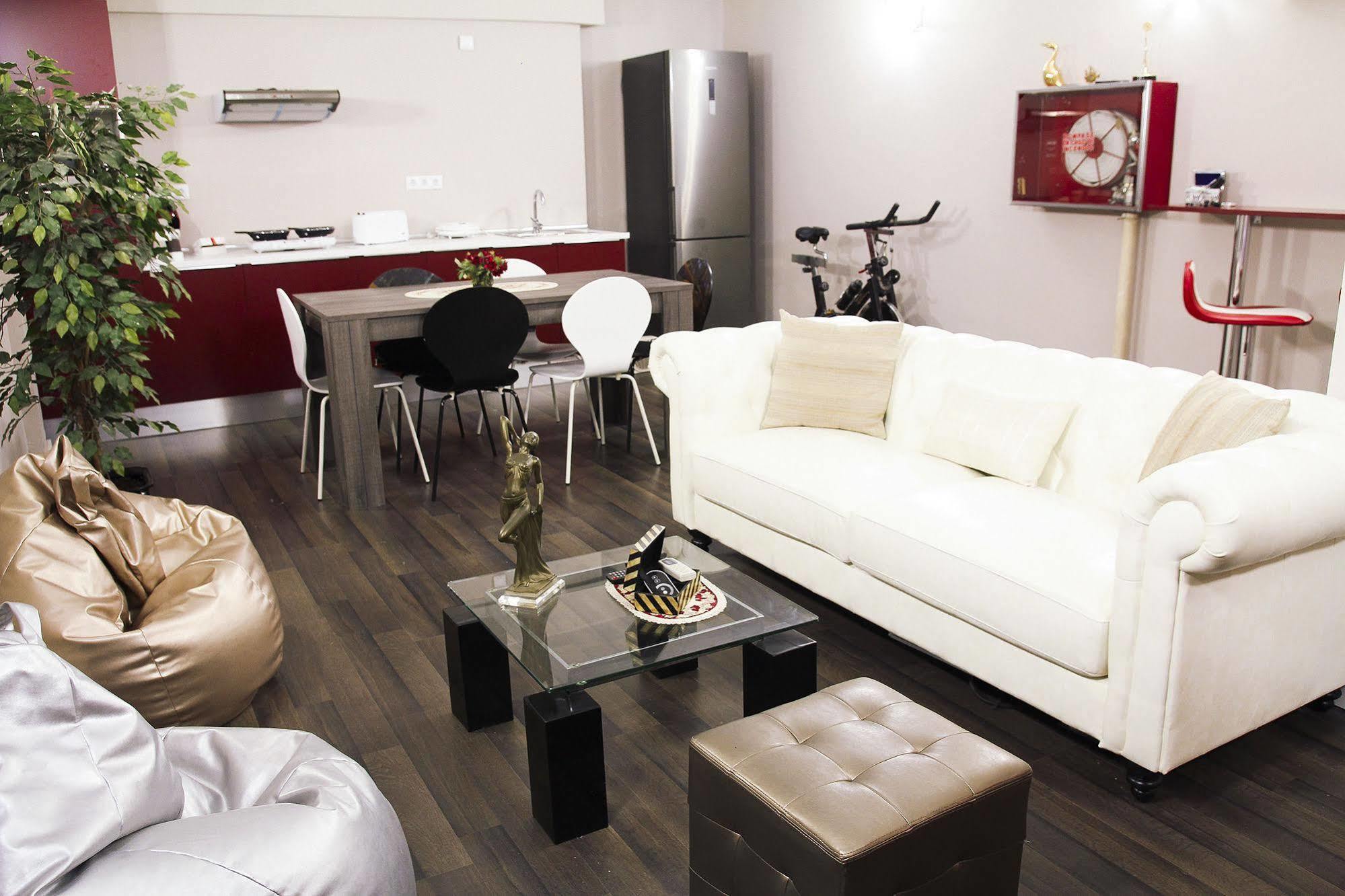 Barcelona&you Sagrada Familia Hostal