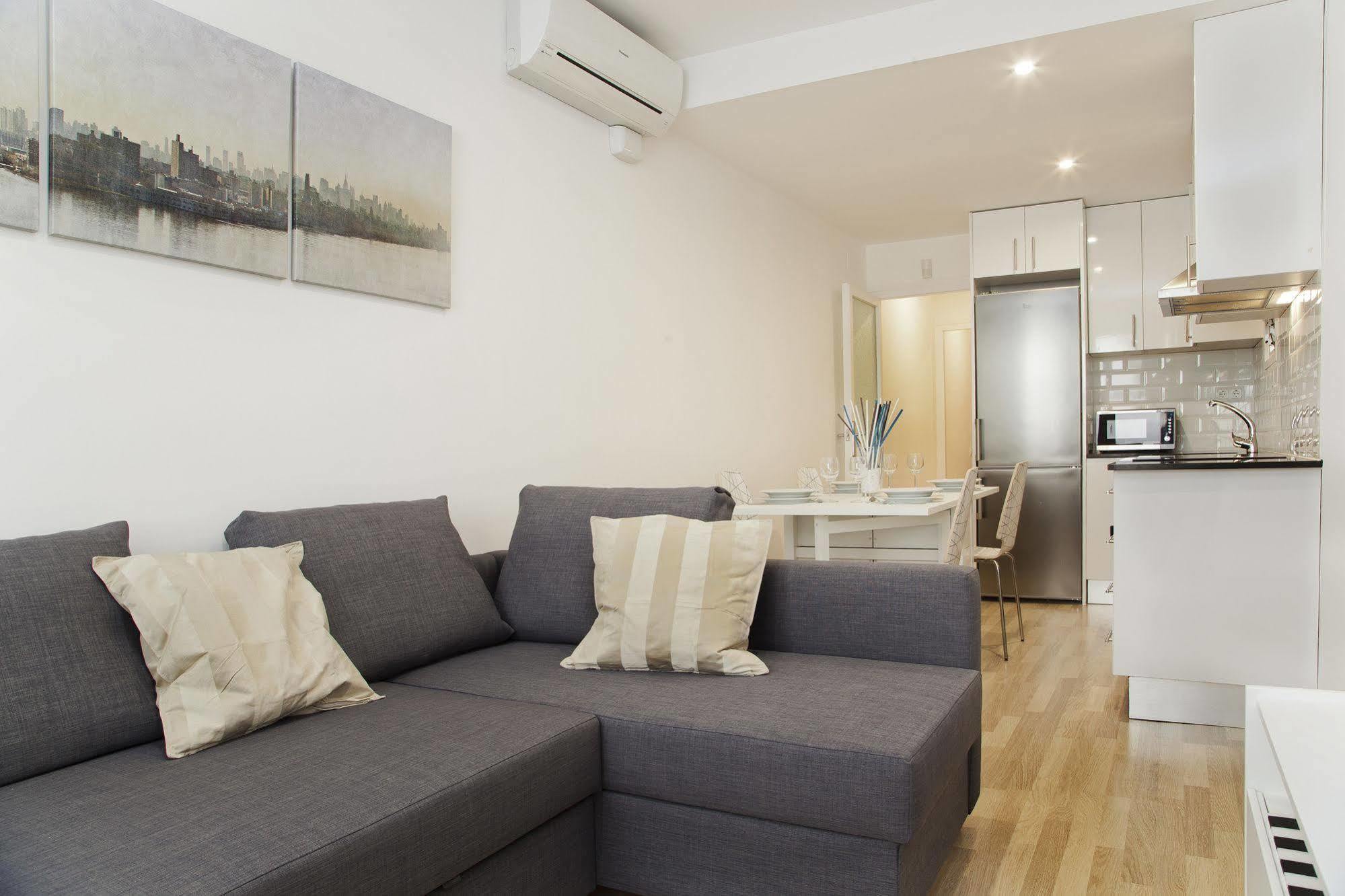 Flateli Roger 1 Barcelona