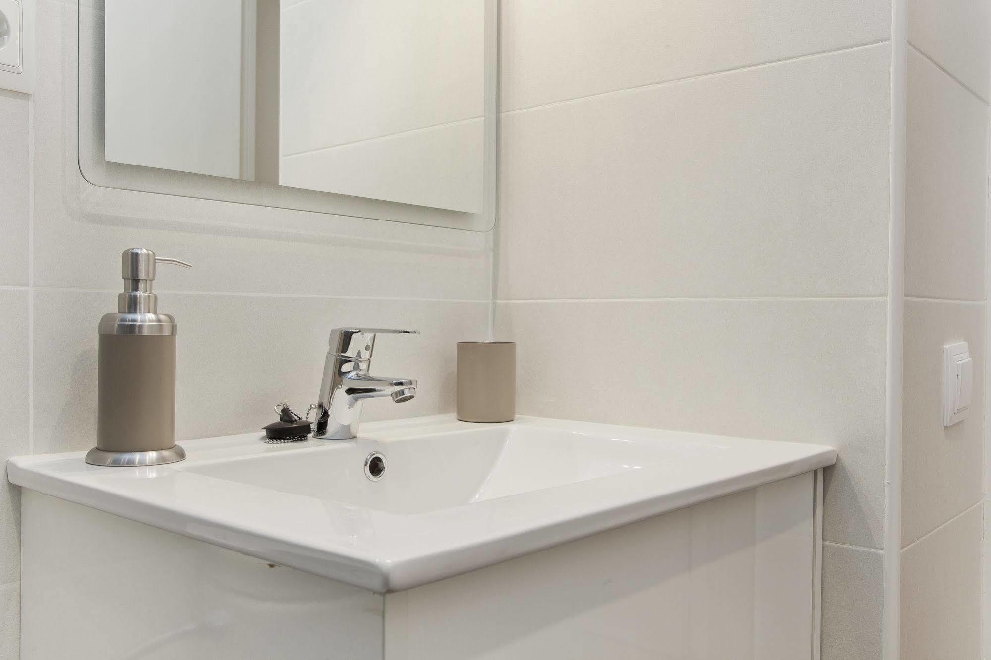 Flateli Roger 1 Apartamento *