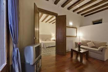 Habitat Ferran Apartment Barcelona