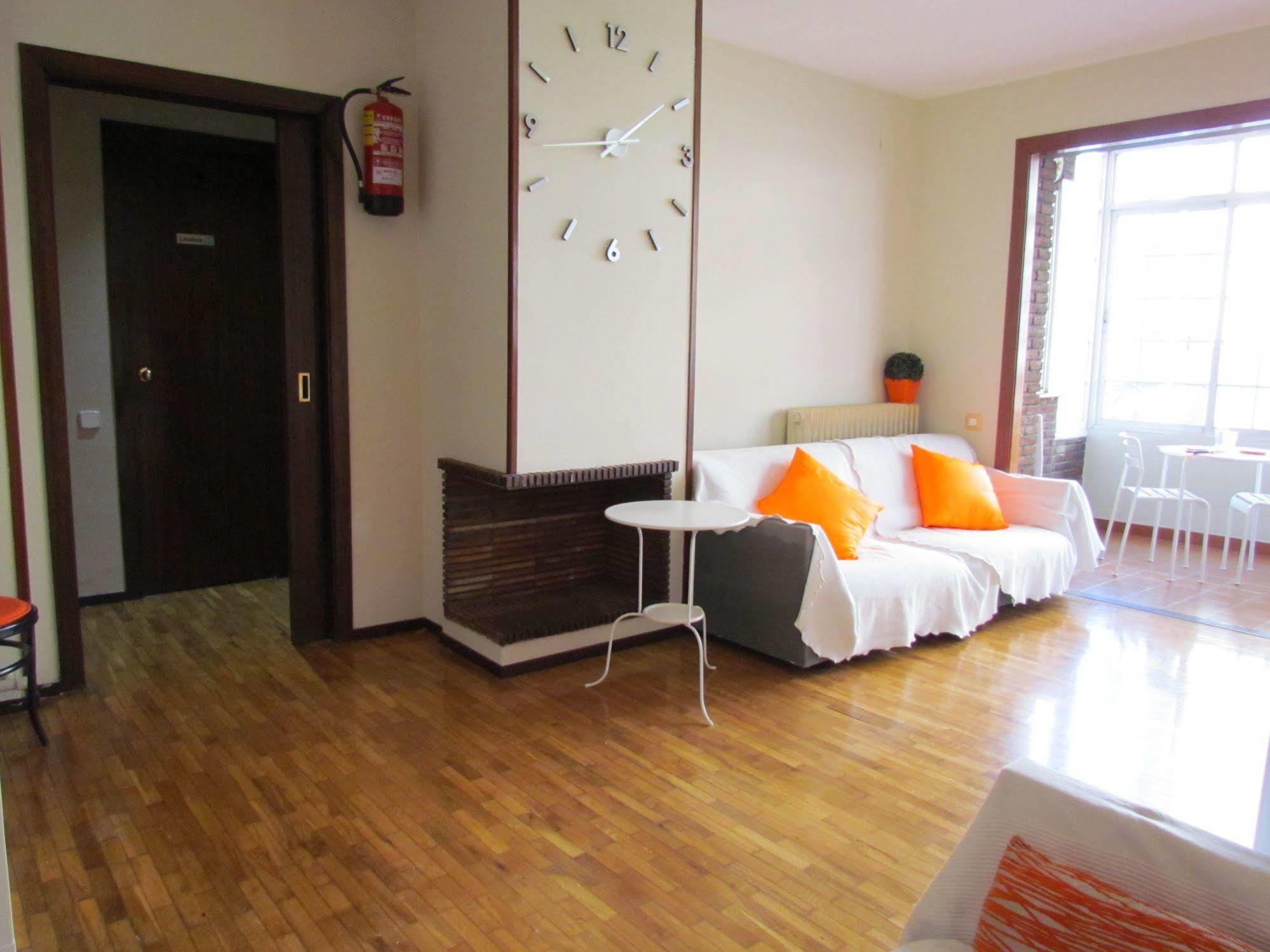 Guest house Seven *