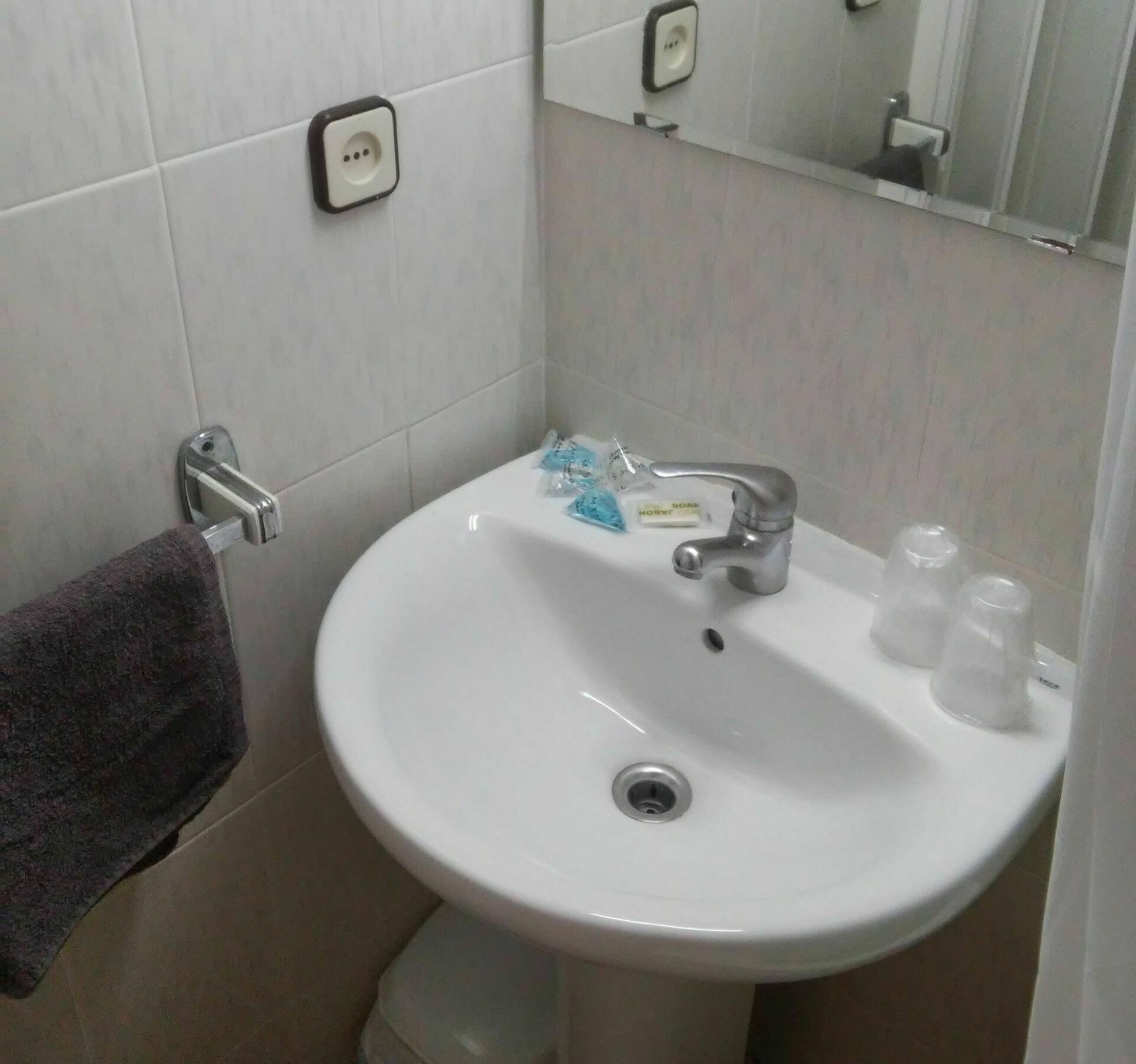 Lesseps Guest house 2*