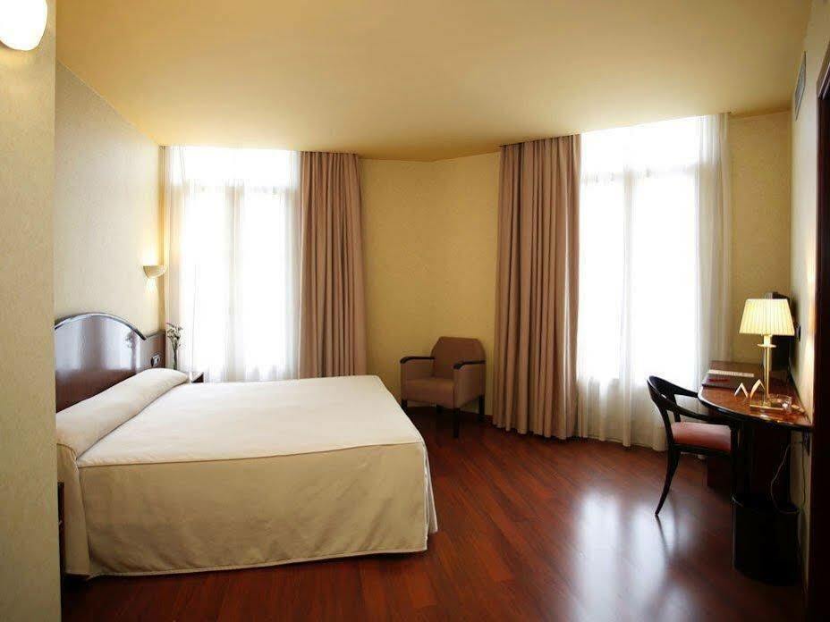 Caledonian Hotel 3*
