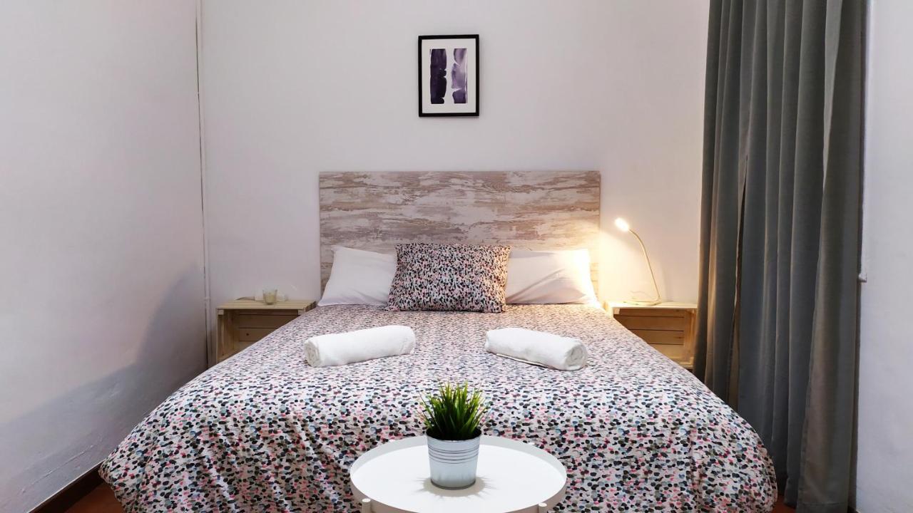 V Hostal 2* Barcelona
