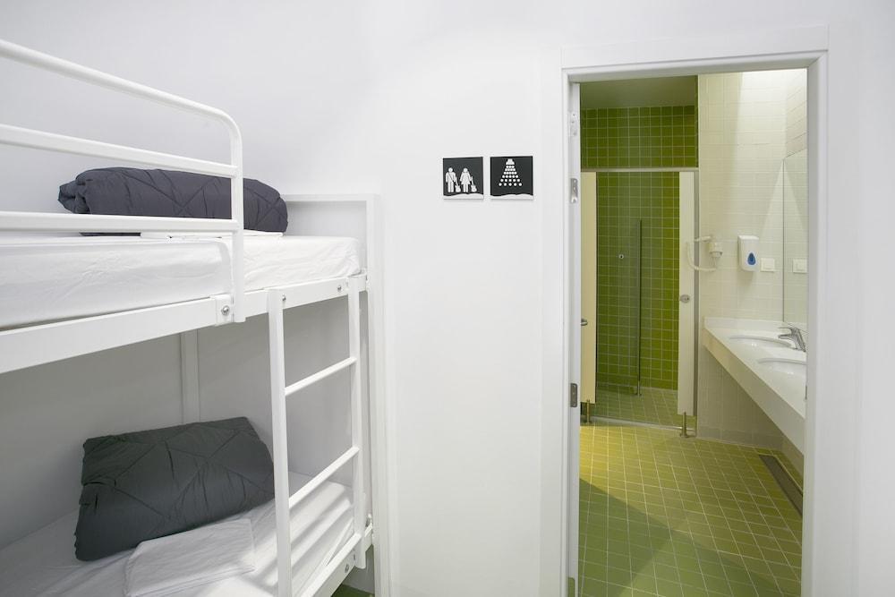Sant Jordi Rock Palace Hostal Barcelona