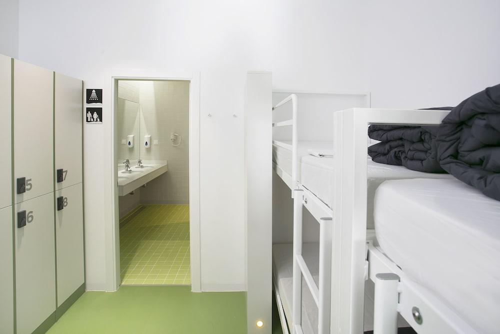 Sant Jordi Rock Palace Hostal *
