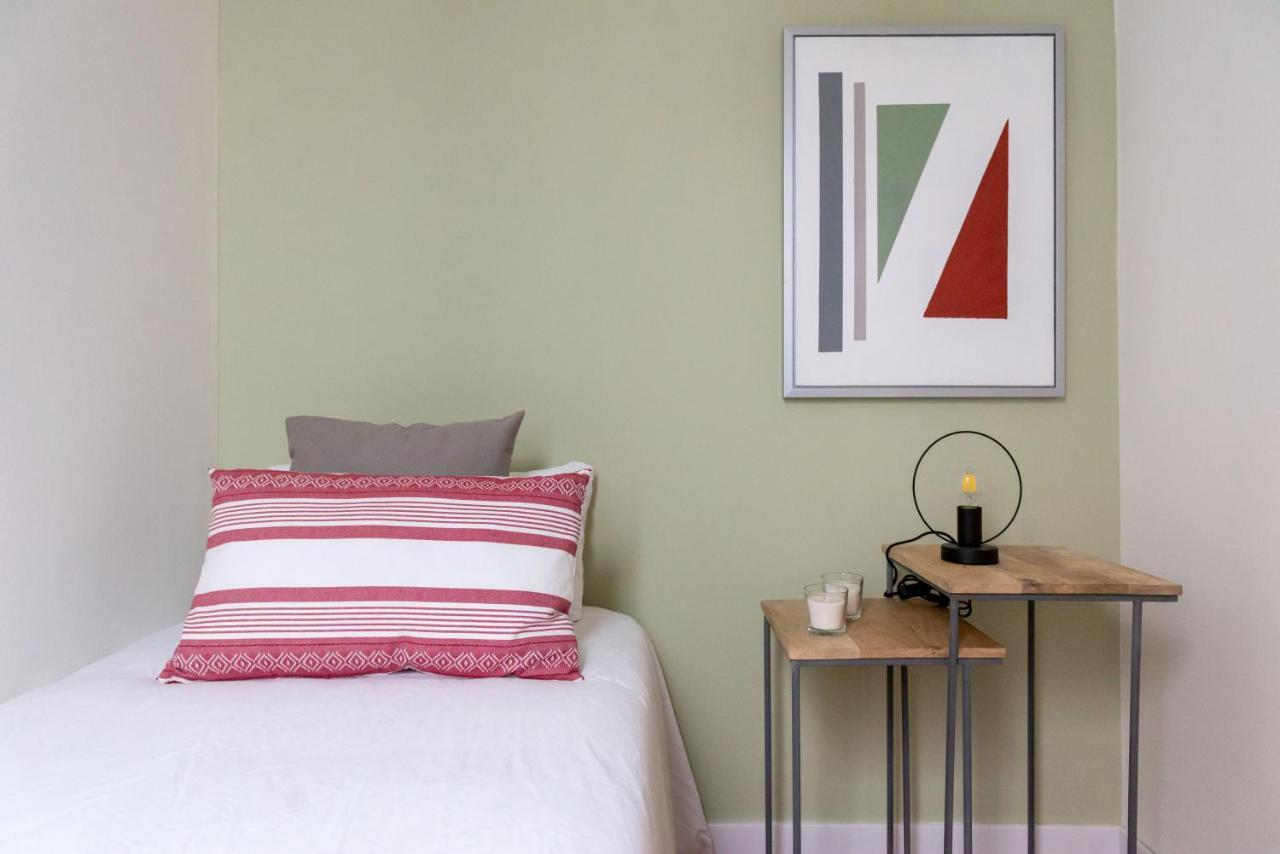 Diagonal By Olala Homes *