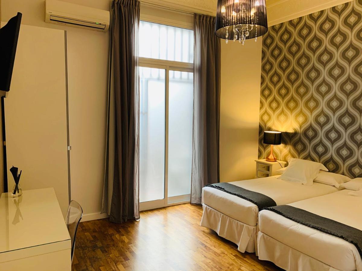 Aptbcn Super Balmes Apartment Barcelona
