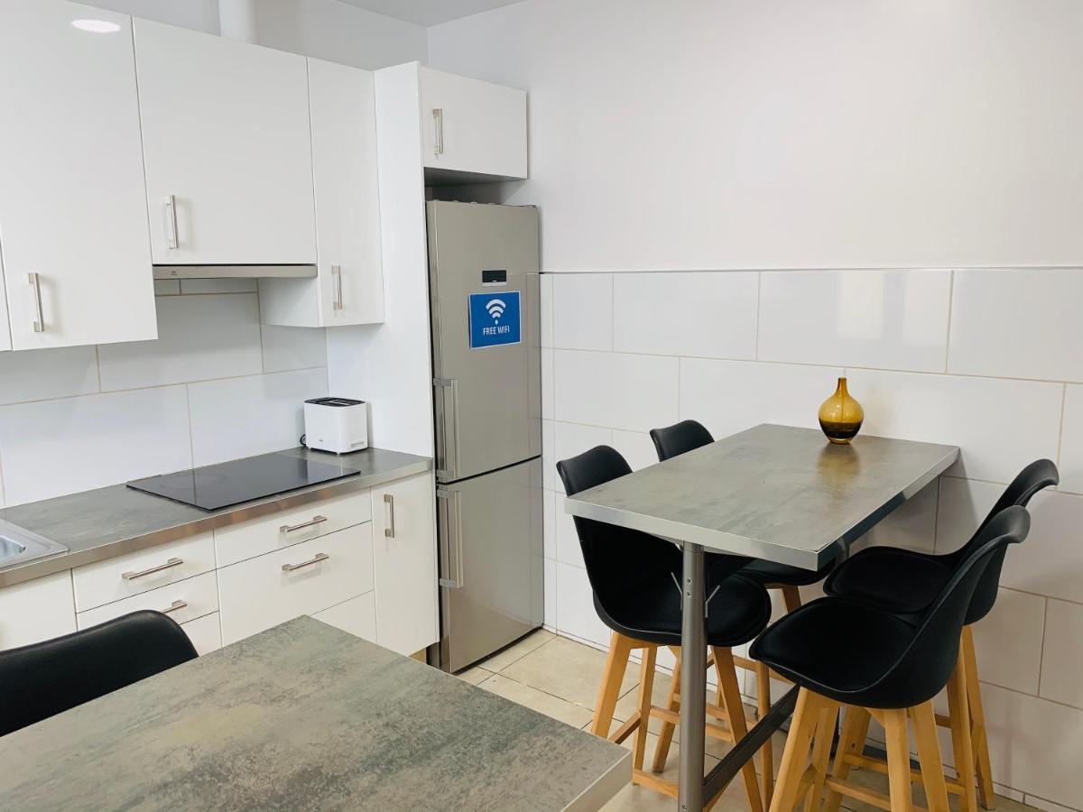 Aptbcn Super Balmes Apartment *