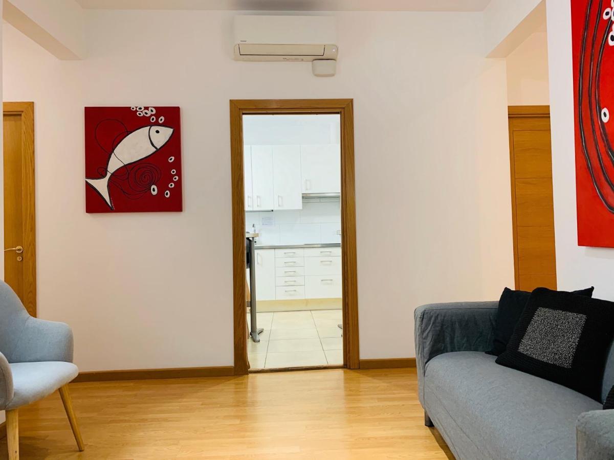 Aptbcn Super Balmes Apartment *