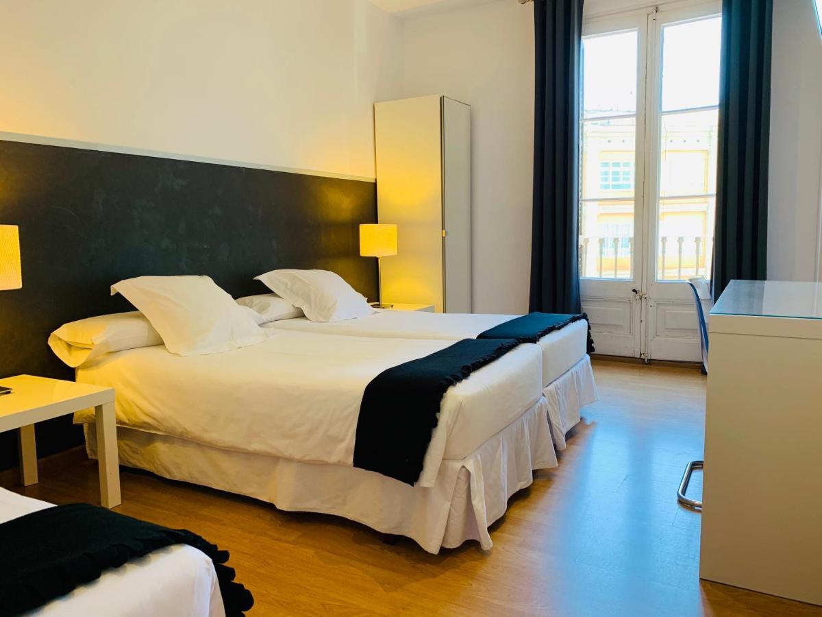 Aptbcn Super Balmes Apartment *