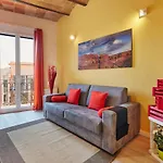 Lovely & Bright Bogatell Beach Apartment