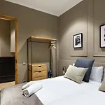 Sagrada Familia Apartments