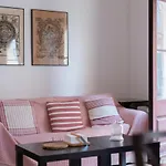 Aparteasy - Turo Park With Lovely Balcony