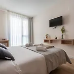 limehome Barcelona Carrer de Besalú 82