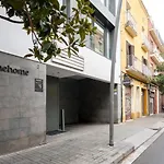 Limehome Barcelona Rector Triado