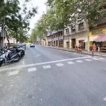 Bebarceloner Eixample Apartments - 3 Bedrooms