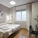 Bebarceloner Eixample Apartments - 2 Bedrooms