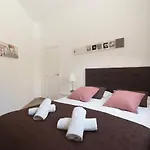 Sagrada Familia Apartment