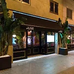 Small Single Private Room Center City