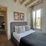 Luxury 2Br Central Location