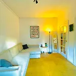 Private Room Close To The Beach!