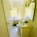 Private Room Close To The Beach!