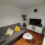 Acogedor Alojamiento En Trinitat Vella Barcelona