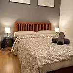 Double Private Room In The Center City Metro L1 & L5