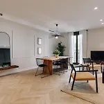 Gran vía Classic Apartment