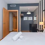 Modern And Bright Apartment In Eixample 1-2