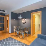 2 Bedroom With Balcony In Eixample 1-1