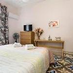 Luxury Y Elegant Apartment In The Centre
