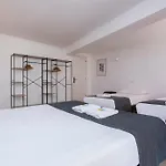 Hostal Bedmates