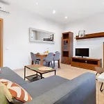 Recently Renovated 2 Bedroom Apartment In Eixample