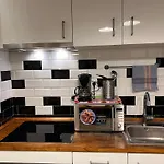 Bonito Apartamento En Zona Centrica De Barcelona
