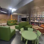 Twentytú Hostel