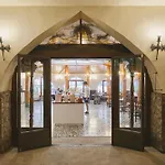 Mesón Castilla Atiram Hotels