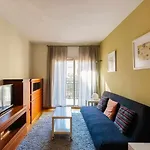 Comfortable 4 Rooms 2Bath W Balcony