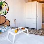 Enchanting 2 Bedroom Flat With Terrace Near Placa Espanya