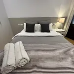 The Room Gotico