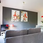 Feelathome Poblenou Beach Apartments