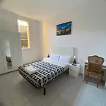 Habitacion Para Tu Estadia Corta En Bcn