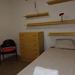 Habitacion Individual Con Bano Compartido
