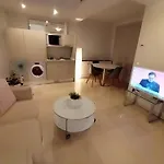 Apartment-Loft Sagrada Famila L5 Metro Exit