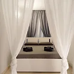 Apartment-Loft Sagrada Famila L5 Metro Exit