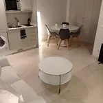 Apartment-Loft Sagrada Famila L5 Metro Exit