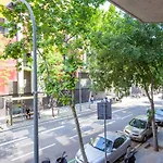 Cozy 2 Bedroom Next To Arc De Triomf
